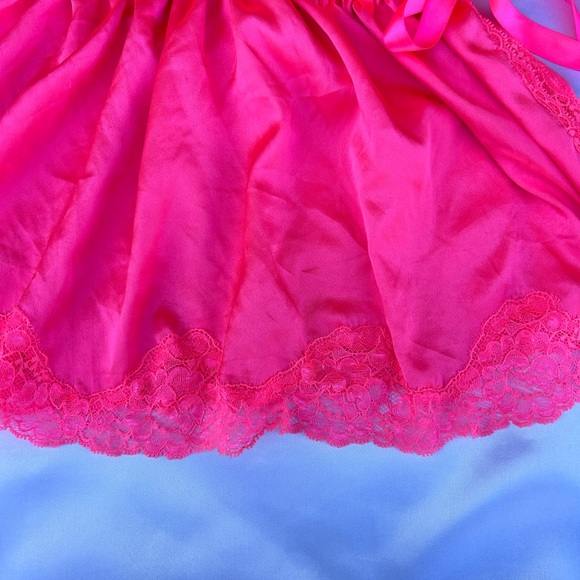 Victoria's Secret Cami - Picture 4 of 4